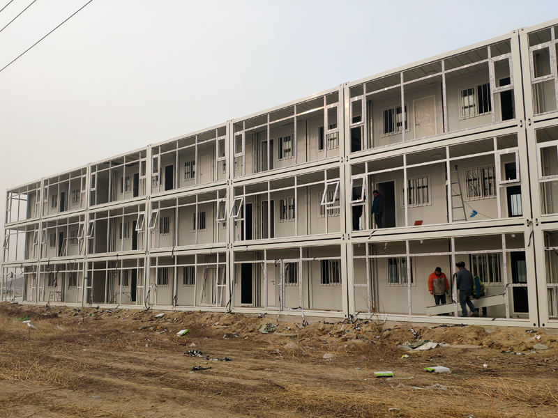 集成房屋在施工過程中降低了建筑設(shè)備應(yīng)用中的運(yùn)輸成本